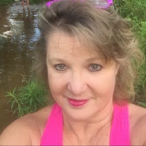 Meet your Posher, Sandy